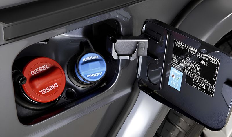 Изображение горловины для заправки мочевины AdBlue